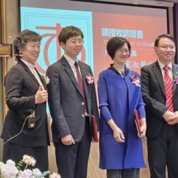 蔡承紘傳道、何富麗傳道按牧感恩禮拜